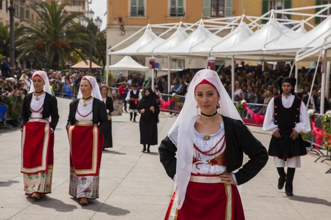 La Cavalcata Sarda 2019 A Sassari Il 19 Maggio La Lxx Edizione Della Festa Della Bellezza Tottus In Pari